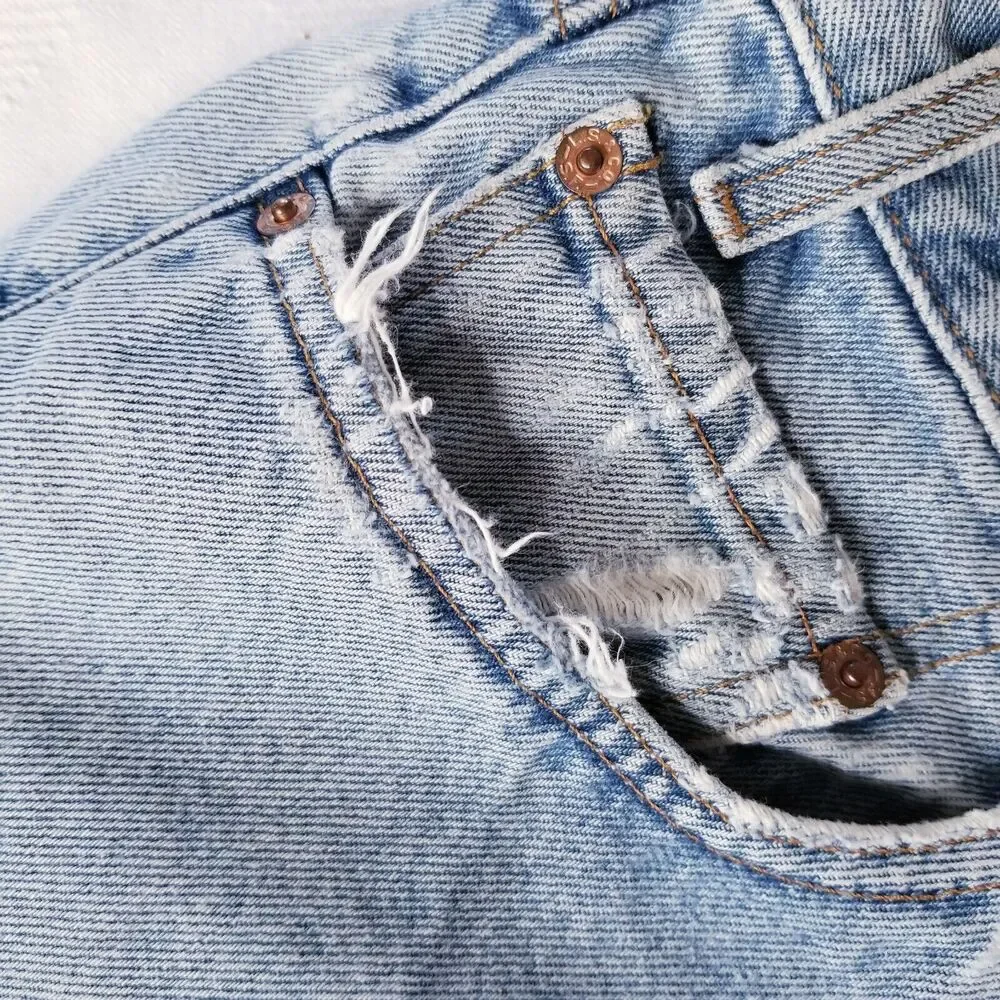 Vtg Levi's 550 Relaxed Fit Denim Jeans 36 X 31 Faded Light Wash Men's Distressed